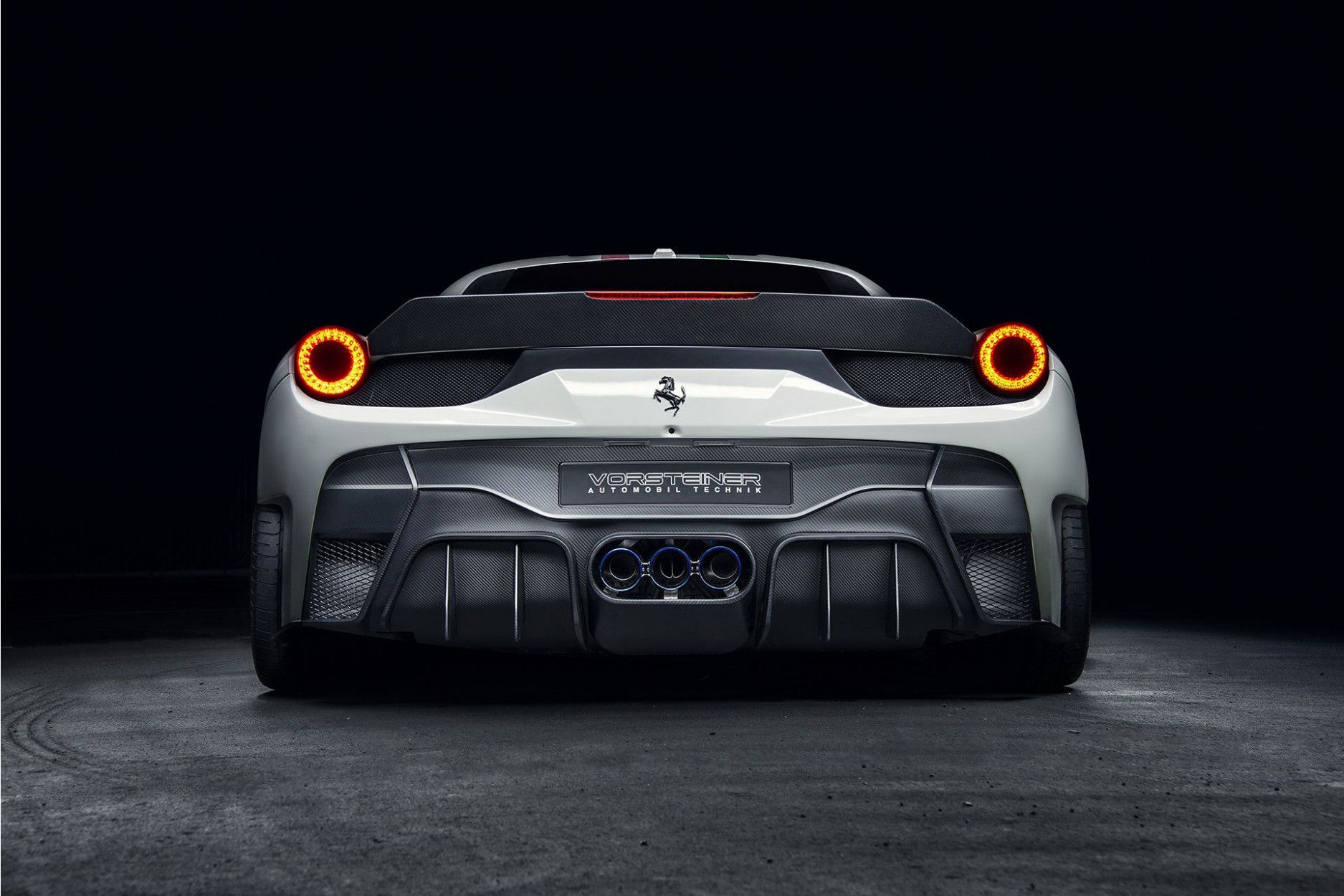 Rear bumper with rear diffuser (incl. exhaust trims) 458-VX Aero Carbon | fits Ferrari 458 Italia | Vorsteiner