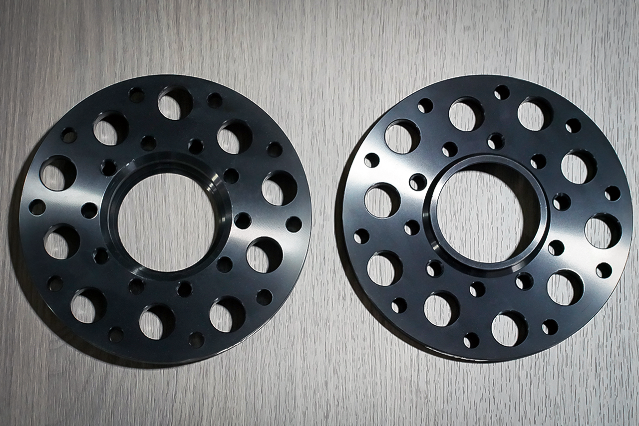 Wheel spacers set 12mm / 5x132 / 66,6mm | fits BMW M5/XM (G90/G99/G09) | Aulitzky Tuning